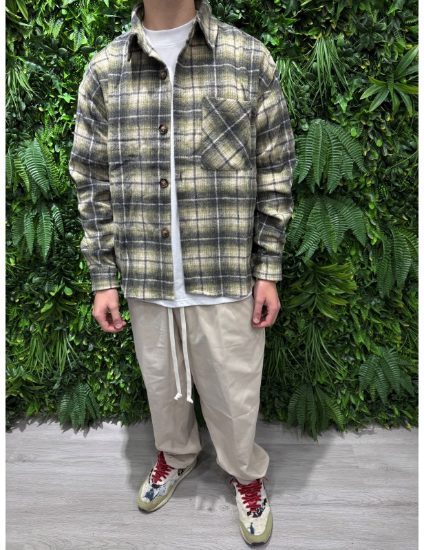 Pantalaccio over beige