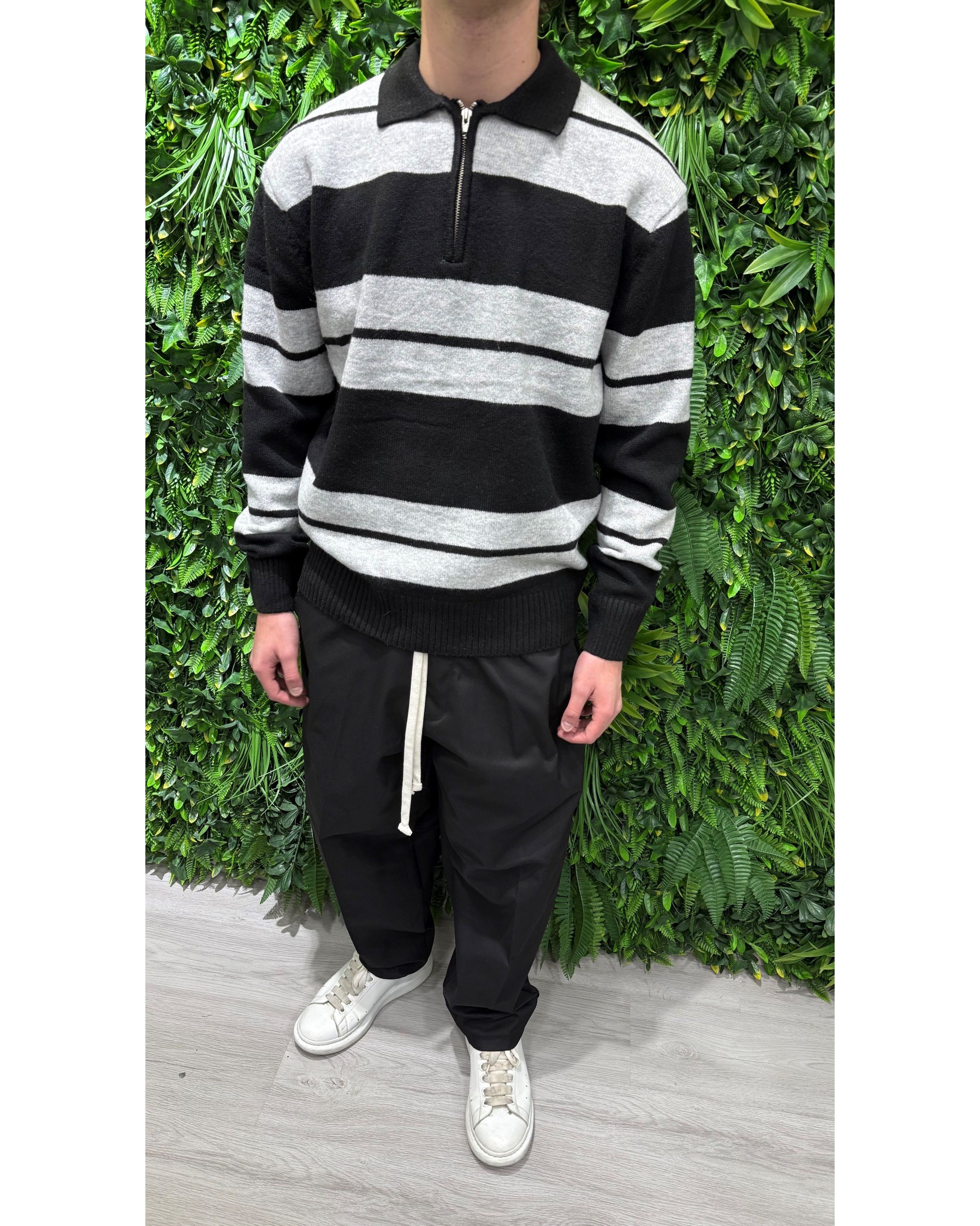 Maglione a righe grigio