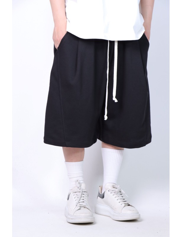 Pantaloncino tuta over nero