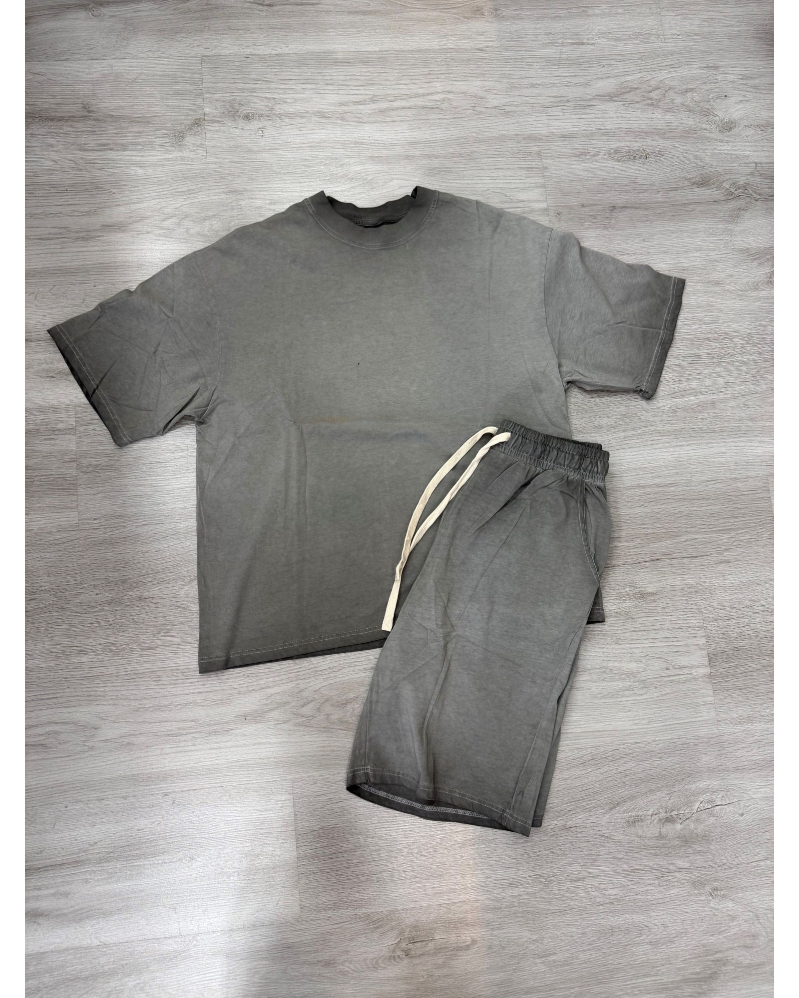 Coordinato over slavato grigio