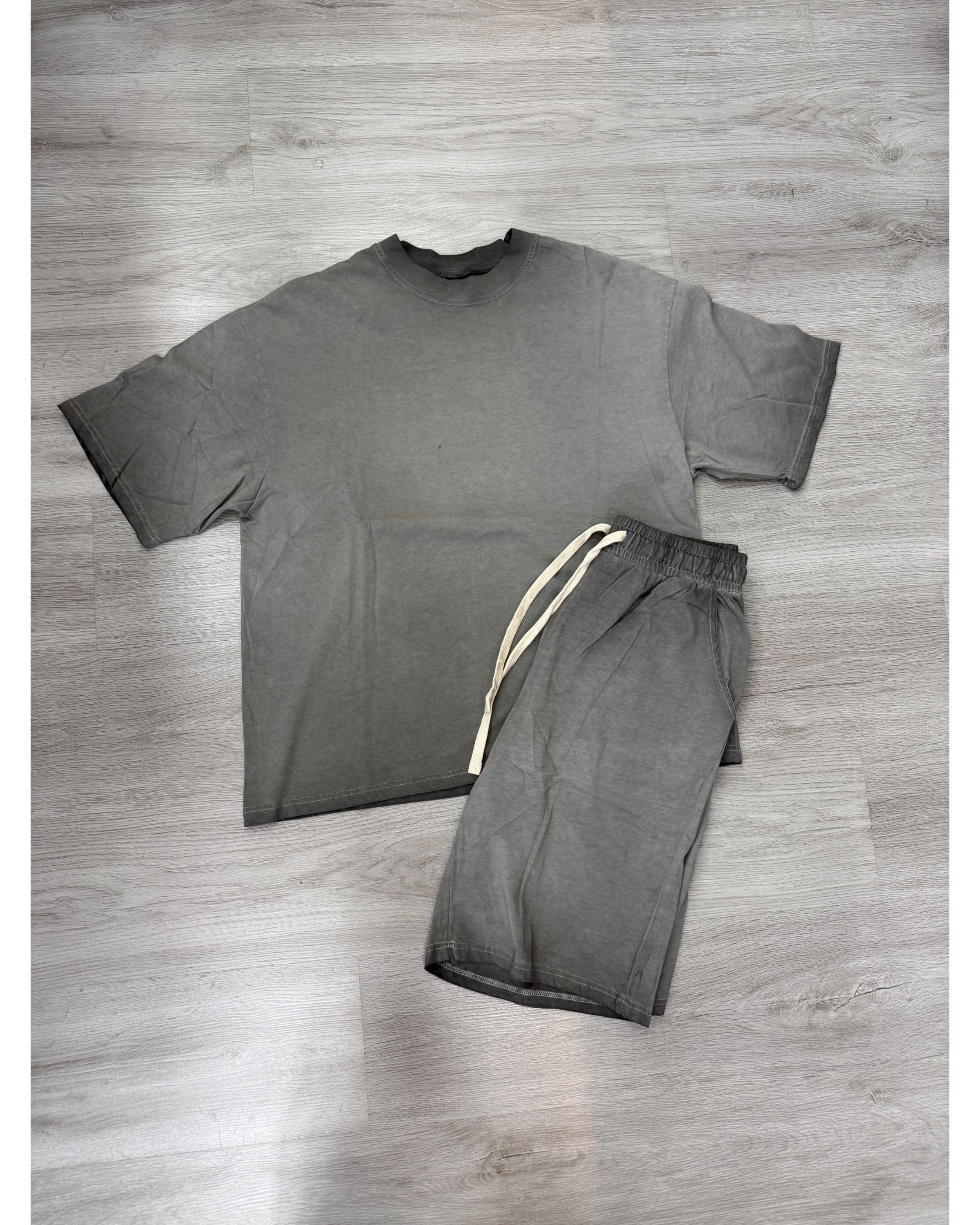 Coordinato over slavato grigio