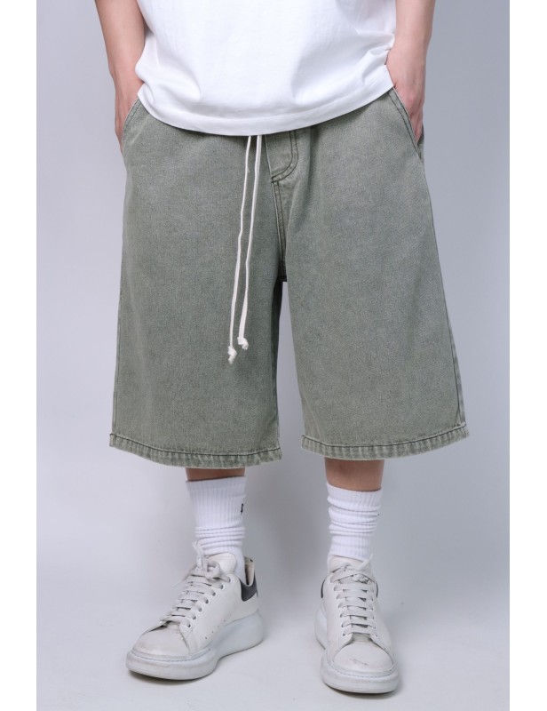 Pantaloncini in jeans slavati